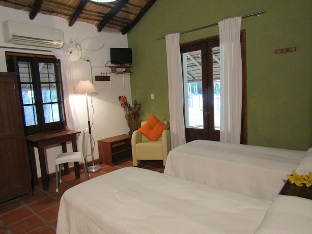 Imagen de la habitación del Hotel Finca Mombiri. Foto 6