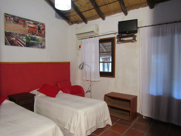 Imagen de la habitación del Hotel Finca Mombiri. Foto 15