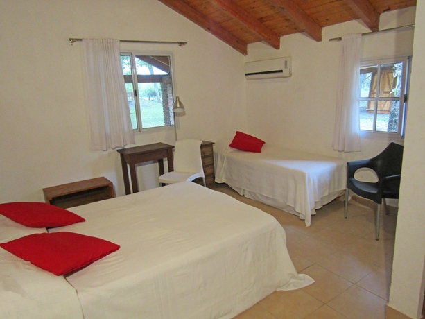Imagen de la habitación del Hotel Finca Mombiri. Foto 16
