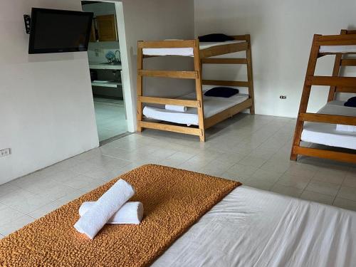 Imagen de la habitación del Hotel Finca Piscinando en Pereira. Foto 20