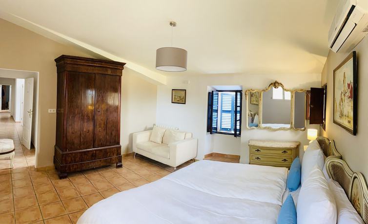 Imagen de la habitación del Hotel Finca Sa Canova Agroturismo. Foto 16