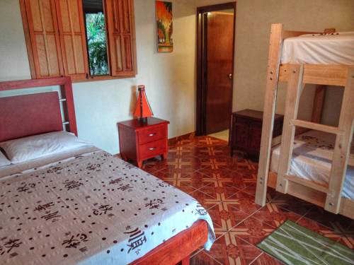 Imagen de la habitación del Hotel Finca Turística Los Rosales. Foto 1