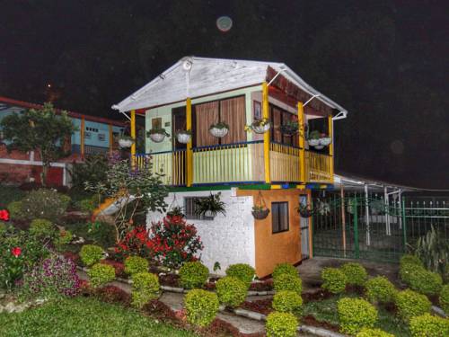 Imagen de la habitación del Hotel Finca Turística Los Rosales. Foto 4