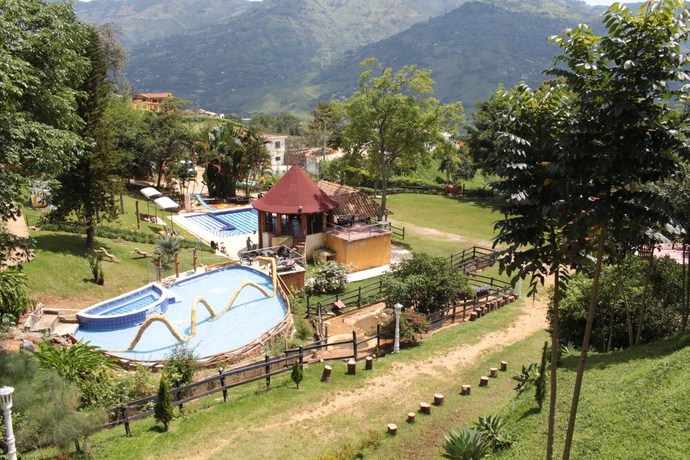 Imagen de la piscina del Hotel Finca el Cielo, Girardota. Foto 13