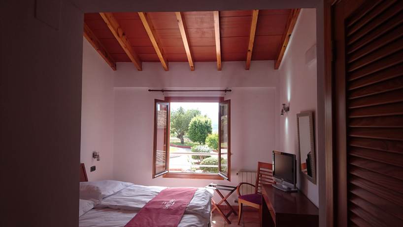 Imagen de la habitación del Hotel Fincahotel Cases De Sant Jaume. Foto 12
