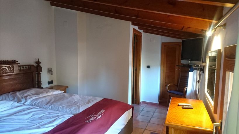 Imagen de la habitación del Hotel Fincahotel Cases De Sant Jaume. Foto 13