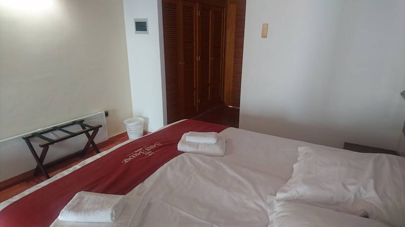 Imagen de la habitación del Hotel Fincahotel Cases De Sant Jaume. Foto 16