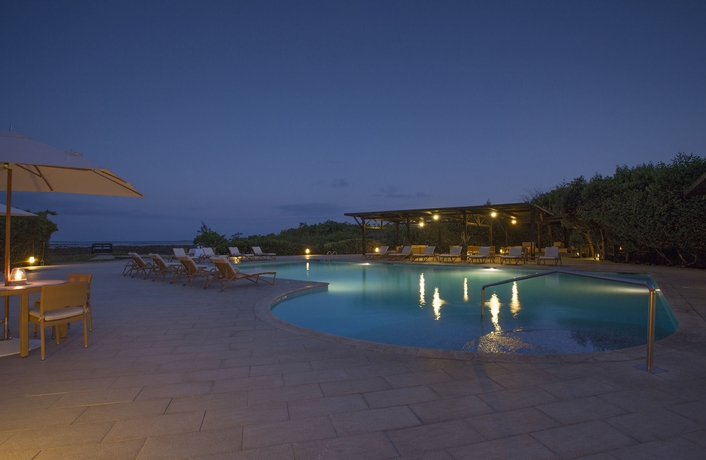 Imagen de la piscina del Hotel Finch Bay Galapagos. Foto 15