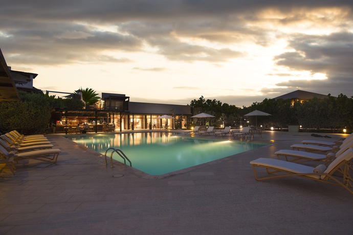 Imagen de la piscina del Hotel Finch Bay Galapagos. Foto 16