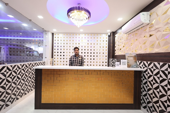 Imagen de los interiores del Hotel Finch Grand by Revaantra. Foto 16