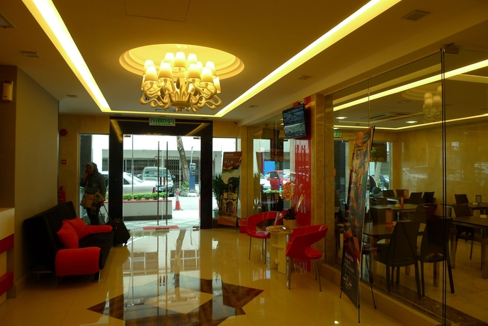 Imagen de los interiores del Hotel Fine. Foto 16