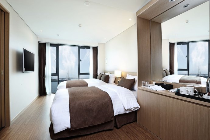 Imagen de la habitación del Hotel Fine Jeju. Foto 11