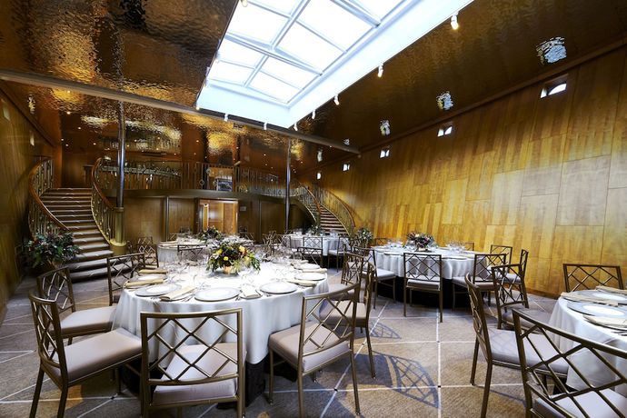 Imagen del bar/restaurante del Hotel Fingal - A Luxury Floating Hotel. Foto 2