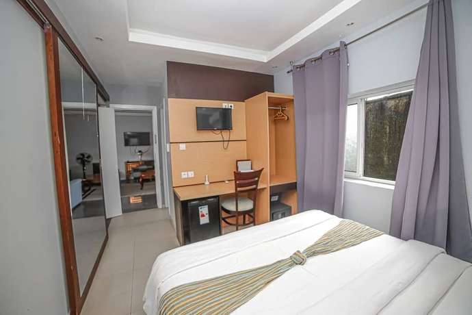 Imagen de la habitación del Hotel Fini Bobende. Foto 4