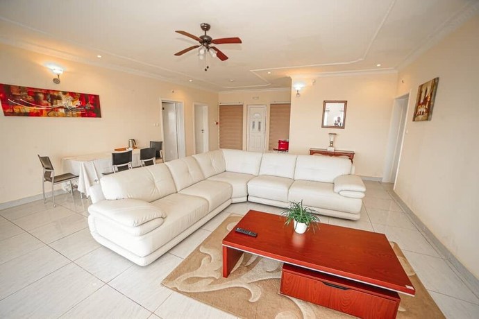 Imagen de la habitación del Hotel Fini Bobende. Foto 18