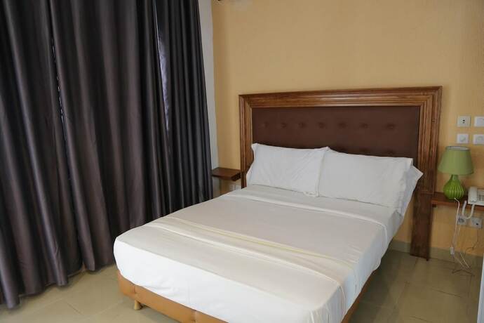 Imagen general del Hotel Fini Downtown. Foto 7