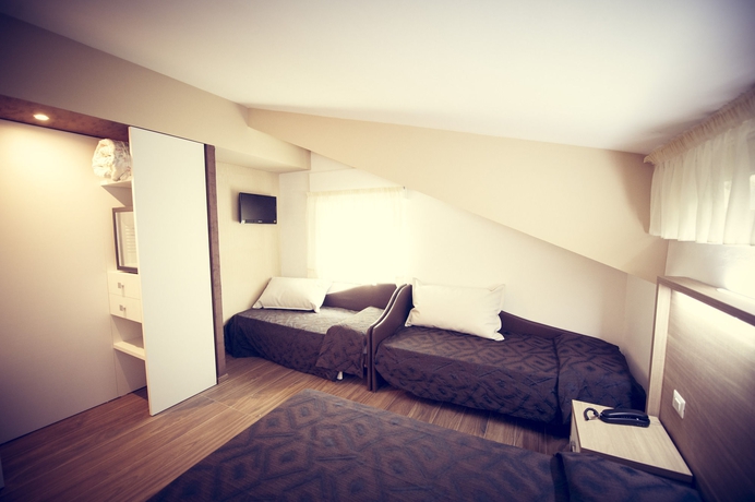 Imagen de la habitación del Hotel Fini. Foto 10