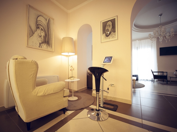 Imagen de los interiores del Hotel Fini. Foto 16