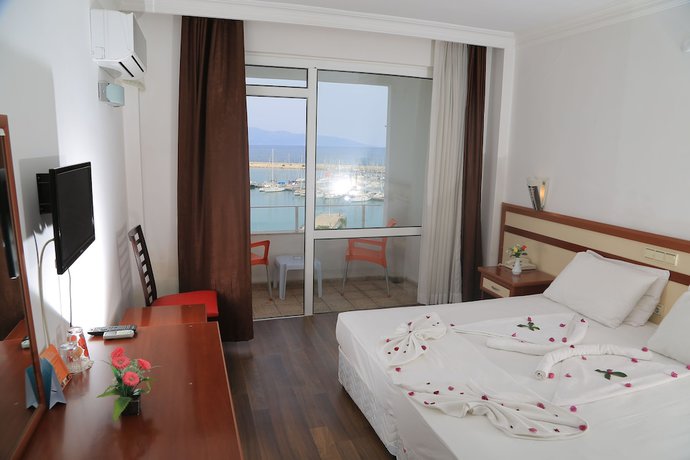 Imagen de la habitación del Hotel Finike Marina. Foto 7