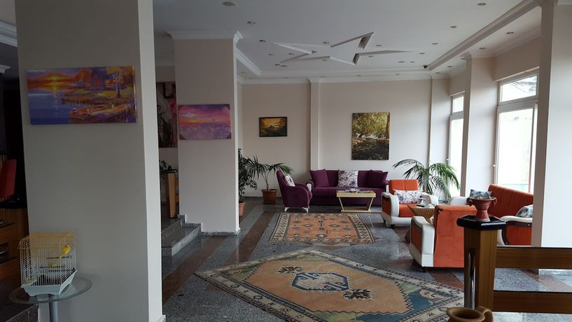 Imagen del bar/restaurante del Hotel Finike Marina. Foto 3