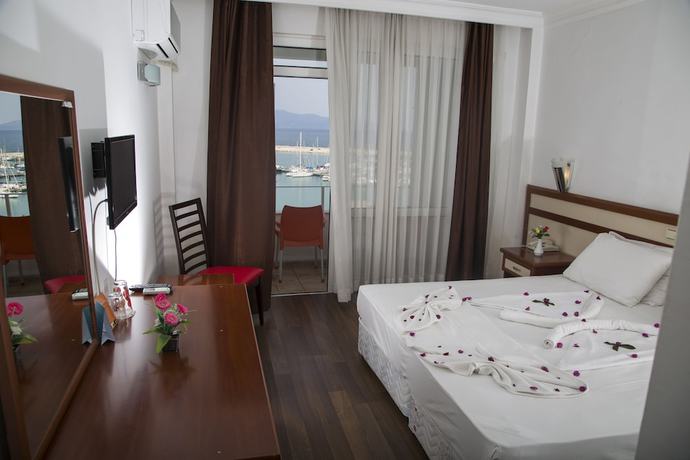 Imagen de la habitación del Hotel Finike Marina. Foto 15