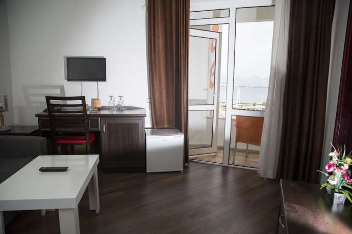 Imagen de la habitación del Hotel Finike Marina. Foto 18