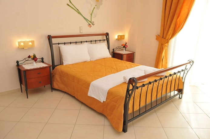 Imagen de la habitación del Hotel Finiki Plaza. Foto 11