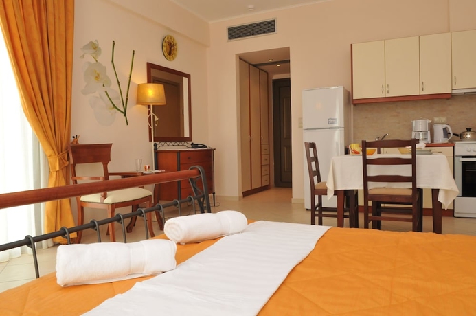 Imagen de la habitación del Hotel Finiki Plaza. Foto 12