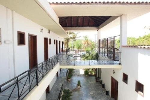 Imagen general del Hotel Finikounda. Foto 5