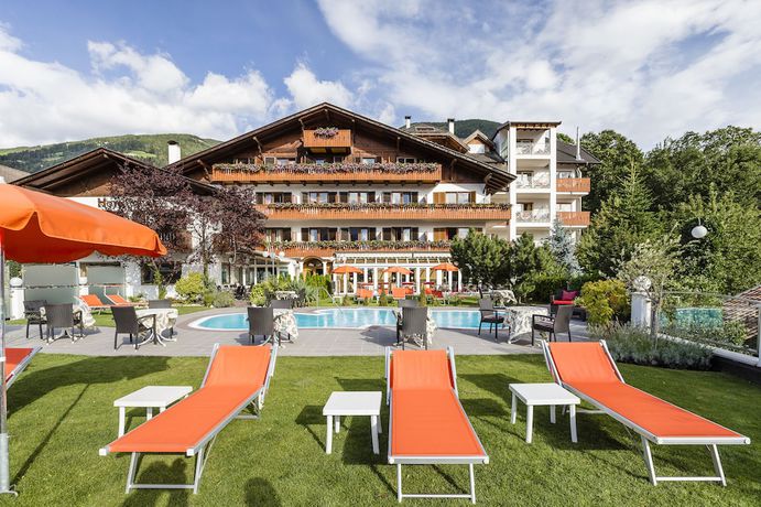 Imagen de la piscina del Hotel Finkenhof, Schenna - Scena. Foto 19