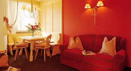 Imagen de la habitación del Hotel Finkennest, Merano. Foto 10