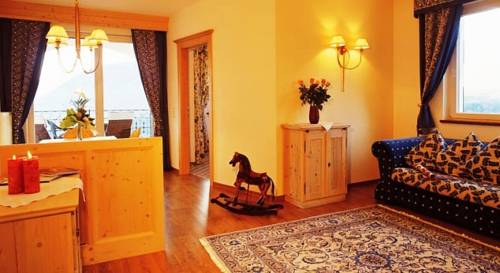 Imagen de la habitación del Hotel Finkennest, Merano. Foto 11
