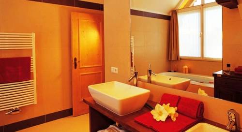 Imagen de la habitación del Hotel Finkennest, Merano. Foto 14