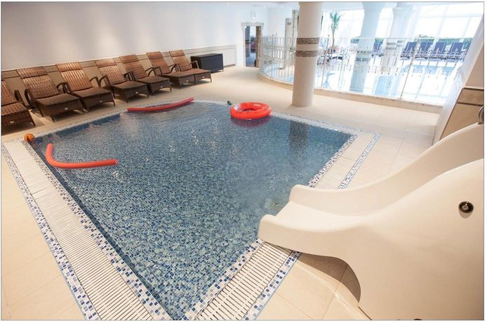 Imagen de la piscina del Hotel Finkennest, Schenna - Scena. Foto 18