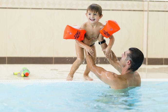 Imagen de la piscina del Hotel Finkennest, Schenna - Scena. Foto 19