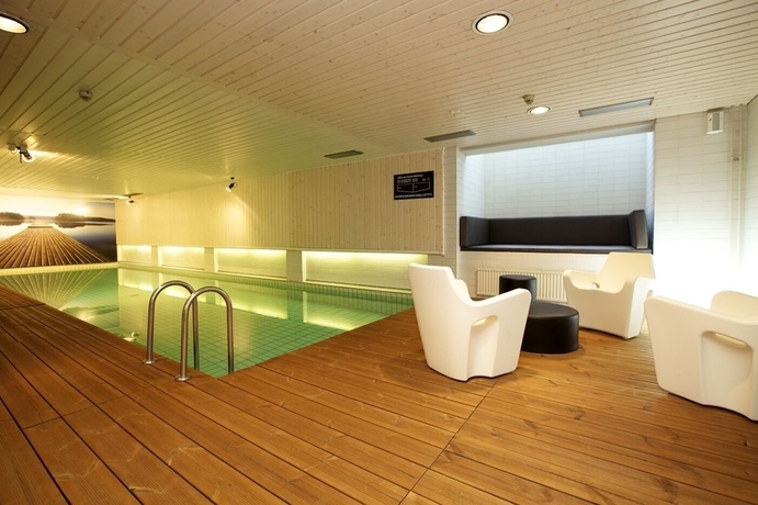 Imagen de la piscina del Hotel Finlandia Park Helsinki. Foto 16