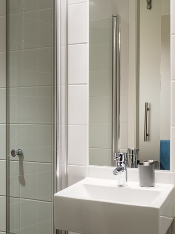 Imagen de la habitación del Hotel Finn Apartments. Foto 12