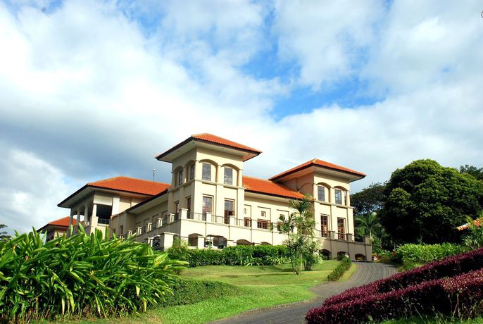 Imagen de los interiores del Hotel Finna Golf And Country Club Resort. Foto 12