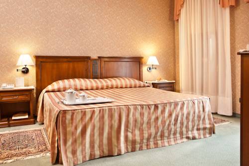 Imagen de la habitación del Hotel Fior. Foto 4