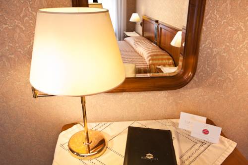 Imagen de la habitación del Hotel Fior. Foto 7