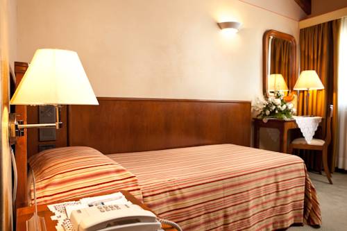 Imagen de la habitación del Hotel Fior. Foto 13