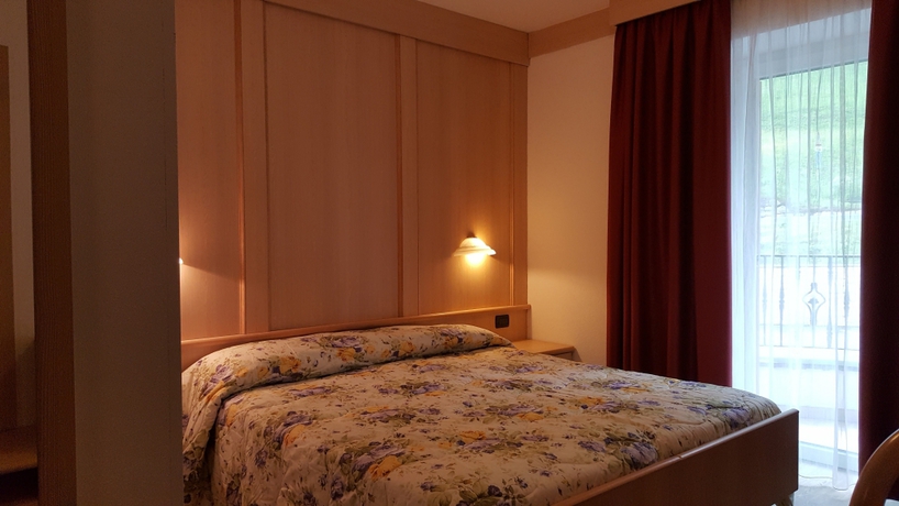 Imagen de la habitación del Hotel Fiordaliso, Canazei. Foto 4