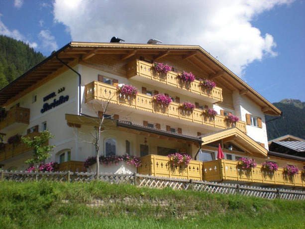 Imagen general del Hotel Fiordaliso, Canazei. Foto 1