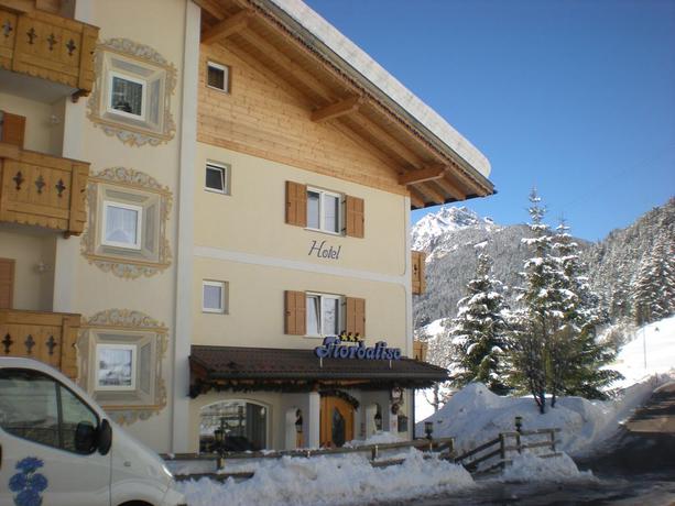 Imagen de los exteriores del Hotel Fiordaliso, Canazei. Foto 11