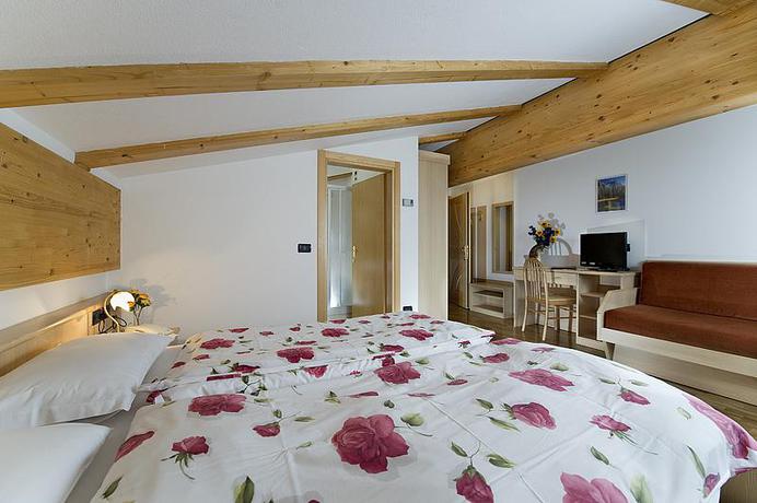 Imagen de la habitación del Hotel Fiordaliso, Canazei. Foto 10