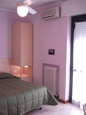 Imagen de la habitación del Hotel Fiordaliso, Sirmione. Foto 3