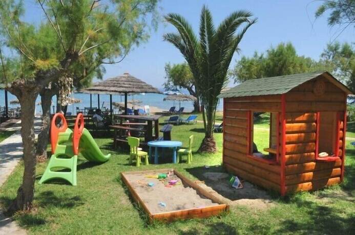 Imagen general del Hotel Fiore Beach Studios. Foto 8