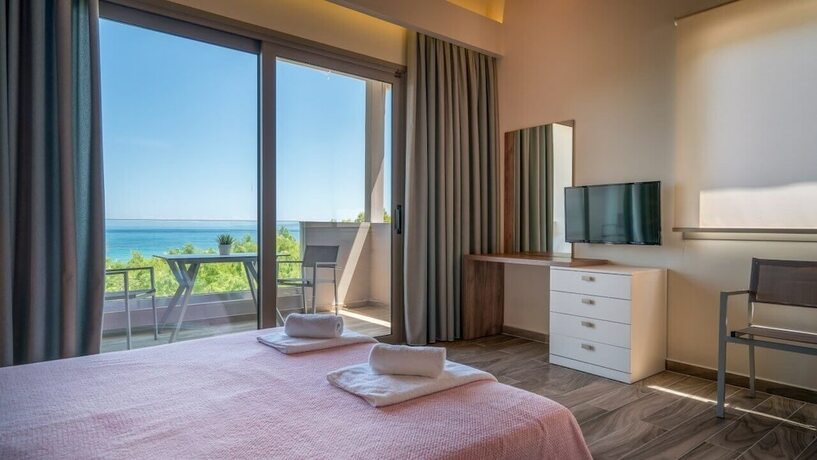 Imagen de la habitación del Hotel Fiore Beach Studios. Foto 18