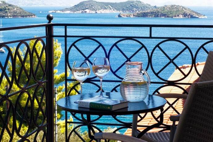 Imagen general del Hotel Fiorella Sea View. Foto 1