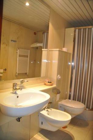 Imagen de la habitación del Hotel Fiorenza. Foto 13